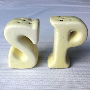 S & P Letter Shape Salt & Pepper Shaker Set Vintage Retro MCM Eggshell White 3"